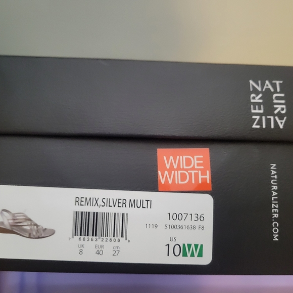 NIB naturalizer.com 10W sandal - Picture 3 of 3